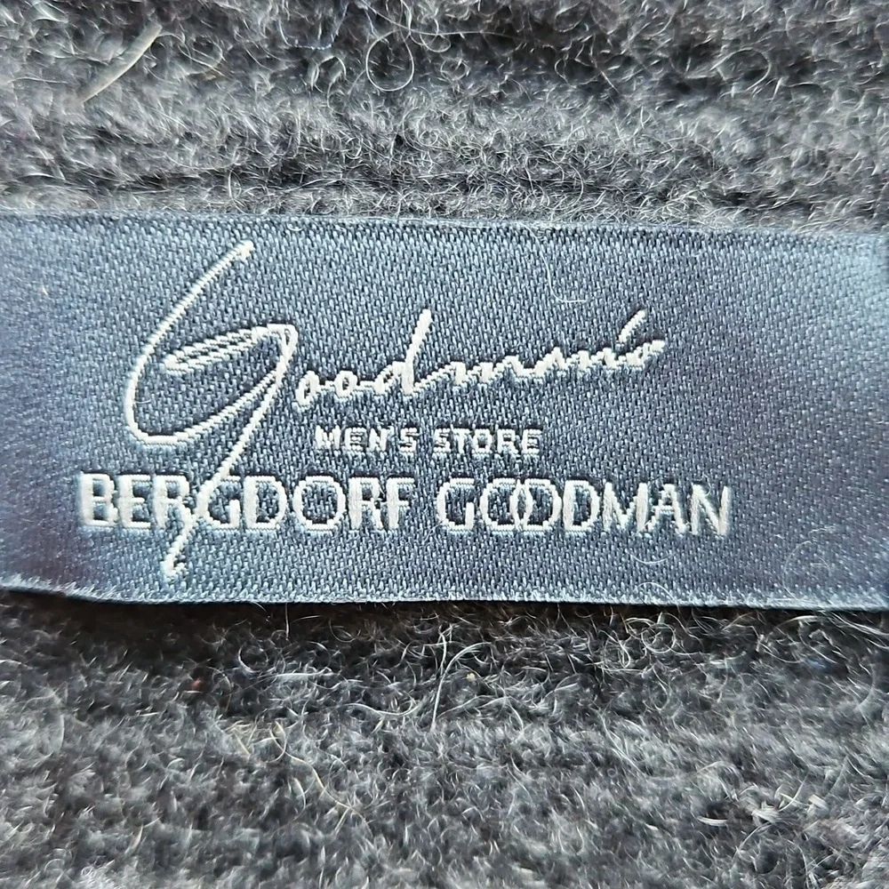 Bergdorf Goodman 100% Cashmere Charcoal Ribbed Neck Warmer Infinity Scarf